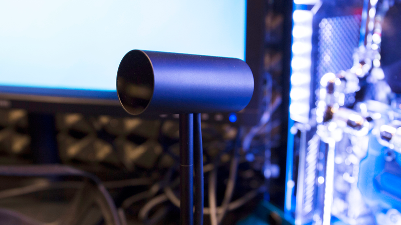 The Oculus sensor tracks the motion of your head very accurately, making the illusion of virtual reality complete.